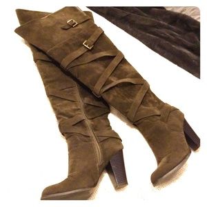 Shoedazzle boots